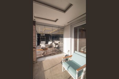 Apartamento à venda com 358m², 3 quartos e 3 vagas Apartamento à venda com 358m², 3 quartos e 3 vagasVaranda 2