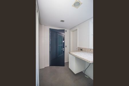 Apartamento à venda com 358m², 3 quartos e 3 vagas Apartamento à venda com 358m², 3 quartos e 3 vagasÁrea de Serviço