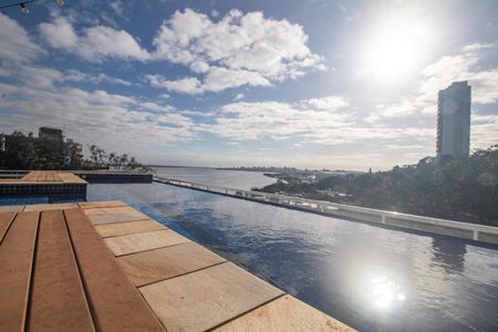 Apartamento à venda com 358m², 3 quartos e 3 vagas Apartamento à venda com 358m², 3 quartos e 3 vagasCobertura - Piscina