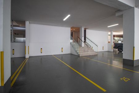 Apartamento à venda com 358m², 3 quartos e 3 vagas Apartamento à venda com 358m², 3 quartos e 3 vagasGaragem