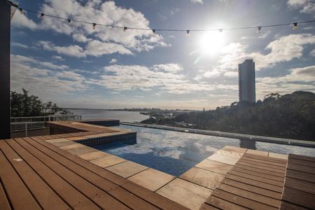 Apartamento à venda com 358m², 3 quartos e 3 vagas Apartamento à venda com 358m², 3 quartos e 3 vagasCobertura - Piscina