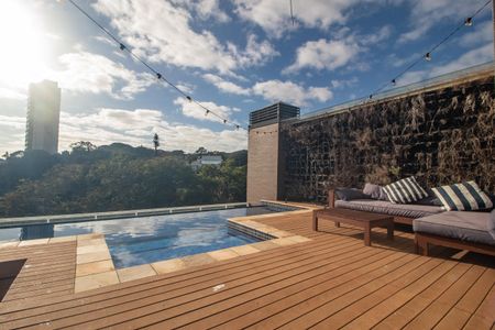 Apartamento à venda com 358m², 3 quartos e 3 vagas Apartamento à venda com 358m², 3 quartos e 3 vagasCobertura - Piscina