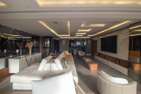 Apartamento à venda com 358m², 3 quartos e 3 vagas Apartamento à venda com 358m², 3 quartos e 3 vagasSala