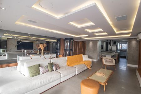 Apartamento à venda com 358m², 3 quartos e 3 vagas Apartamento à venda com 358m², 3 quartos e 3 vagasSala