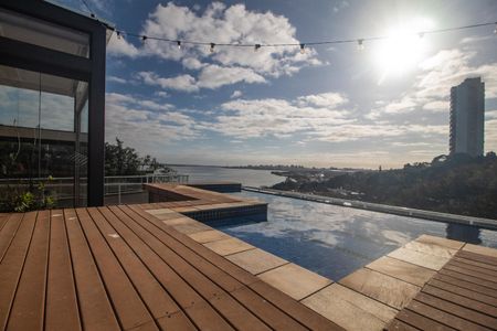 Apartamento à venda com 358m², 3 quartos e 3 vagas Apartamento à venda com 358m², 3 quartos e 3 vagasCobertura - Piscina