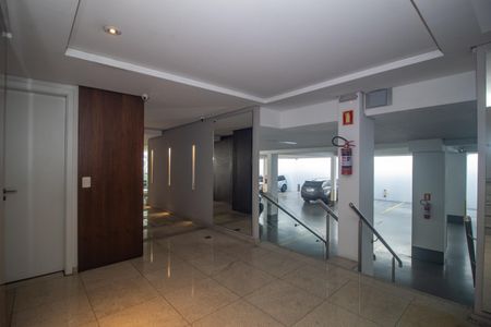 Apartamento à venda com 358m², 3 quartos e 3 vagas Apartamento à venda com 358m², 3 quartos e 3 vagasHall de entrada