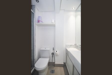 Apartamento à venda com 358m², 3 quartos e 3 vagas Apartamento à venda com 358m², 3 quartos e 3 vagasBanheiro da Suíte 1