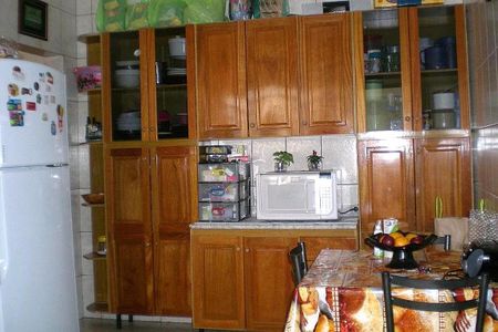 Casa à venda com 226m², 3 quartos e 2 vagas