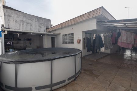 Casa à venda com 250m², 3 quartos e 5 vagas Casa à venda com 250m², 3 quartos e 5 vagasÁrea de Serviço / Quintal