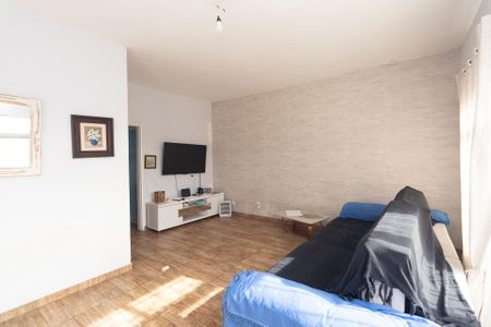 Casa à venda com 250m², 3 quartos e 5 vagas Casa à venda com 250m², 3 quartos e 5 vagasSala