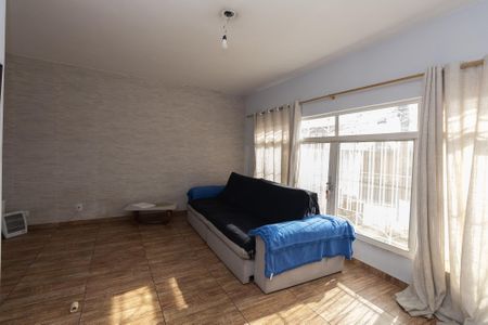 Casa à venda com 250m², 3 quartos e 5 vagas Casa à venda com 250m², 3 quartos e 5 vagasSala