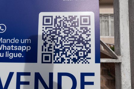 Casa à venda com 250m², 3 quartos e 5 vagas Casa à venda com 250m², 3 quartos e 5 vagasPlaca