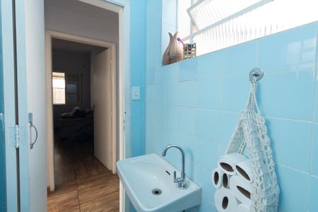 Casa à venda com 250m², 3 quartos e 5 vagas Casa à venda com 250m², 3 quartos e 5 vagasLavabo