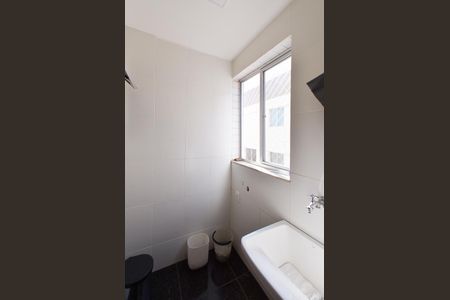 Apartamento à venda com 170m², 3 quartos e 2 vagas Apartamento à venda com 170m², 3 quartos e 2 vagasÁrea de Serviço