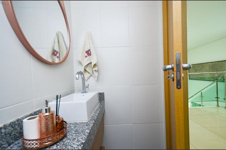 Apartamento à venda com 170m², 3 quartos e 2 vagas Apartamento à venda com 170m², 3 quartos e 2 vagasLavabo