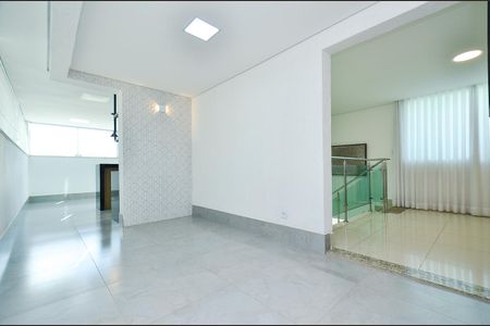 Apartamento à venda com 170m², 3 quartos e 2 vagas Apartamento à venda com 170m², 3 quartos e 2 vagasÁrea Gourmet