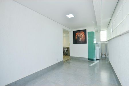 Apartamento à venda com 170m², 3 quartos e 2 vagas Apartamento à venda com 170m², 3 quartos e 2 vagasÁrea de Serviço