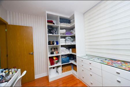 Apartamento à venda com 170m², 3 quartos e 2 vagas Apartamento à venda com 170m², 3 quartos e 2 vagasQuarto 1