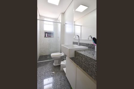Apartamento à venda com 170m², 3 quartos e 2 vagas Apartamento à venda com 170m², 3 quartos e 2 vagasBanheiro social