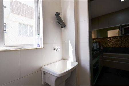 Apartamento à venda com 170m², 3 quartos e 2 vagas Apartamento à venda com 170m², 3 quartos e 2 vagasÁrea de Serviço