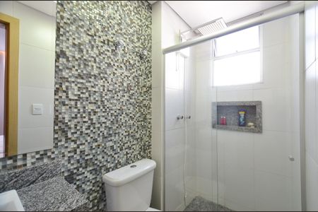 Apartamento à venda com 170m², 3 quartos e 2 vagas Apartamento à venda com 170m², 3 quartos e 2 vagasBanheiro da Suíte