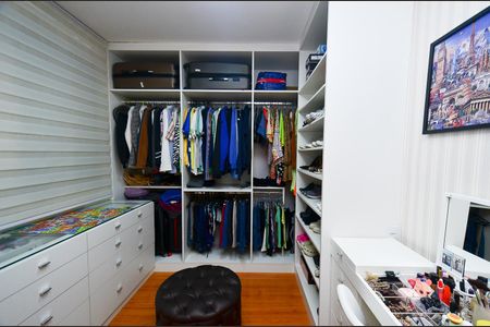 Apartamento à venda com 170m², 3 quartos e 2 vagas Apartamento à venda com 170m², 3 quartos e 2 vagasQuarto 1