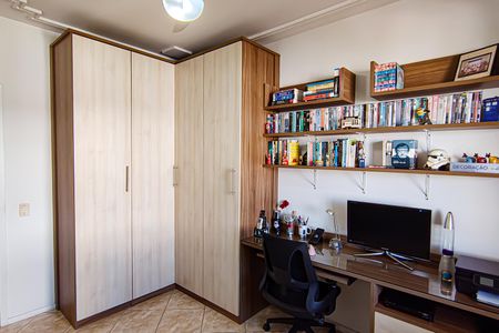 Apartamento à venda com 129m², 4 quartos e 2 vagasQuarto 2