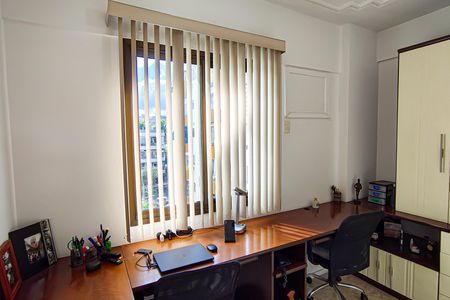 Apartamento à venda com 129m², 4 quartos e 2 vagasQuarto 3