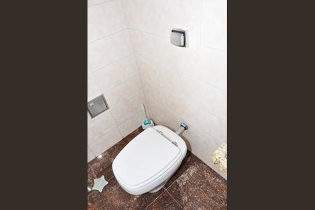 Casa à venda com 203m², 4 quartos e 5 vagasLavabo