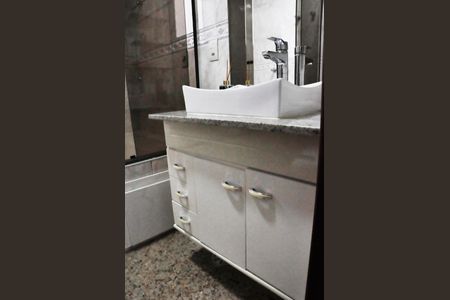 Casa à venda com 203m², 4 quartos e 5 vagasBanheiro Suíte 1