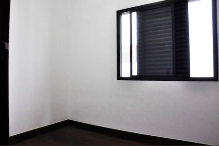 Casa à venda com 203m², 4 quartos e 5 vagasQuarto 2