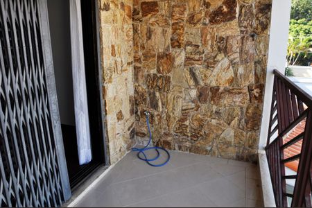 Casa à venda com 203m², 4 quartos e 5 vagasVaranda Suite 2