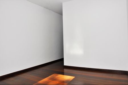 Casa à venda com 203m², 4 quartos e 5 vagasSuíte 1 Closet