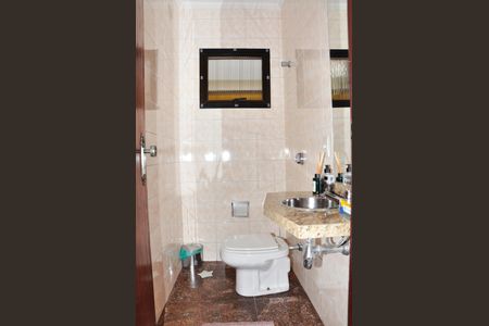 Casa à venda com 203m², 4 quartos e 5 vagasLavabo