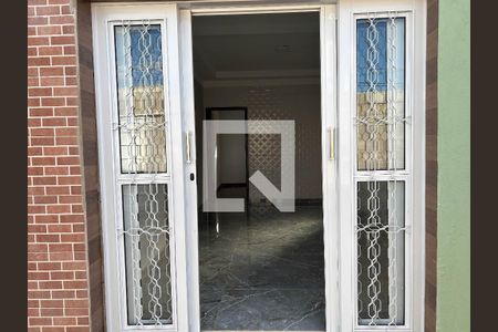 Casa à venda com 268m², 3 quartos e 3 vagas