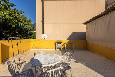 Casa à venda com 180m², 5 quartos e sem vagaTerraço