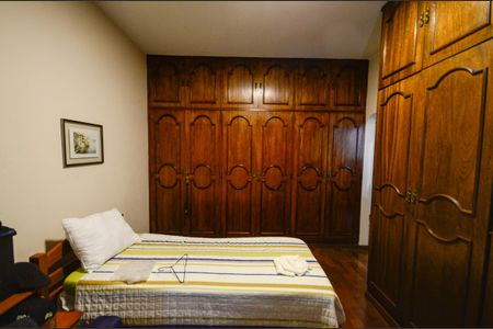 Apartamento à venda com 270m², 5 quartos e 3 vagasSuíte 1