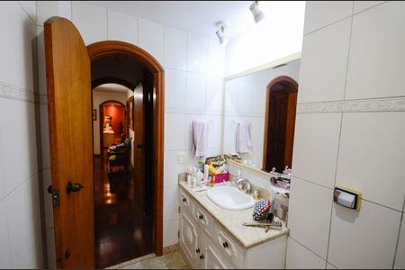 Apartamento à venda com 270m², 5 quartos e 3 vagasBanheiro da Suíte 1