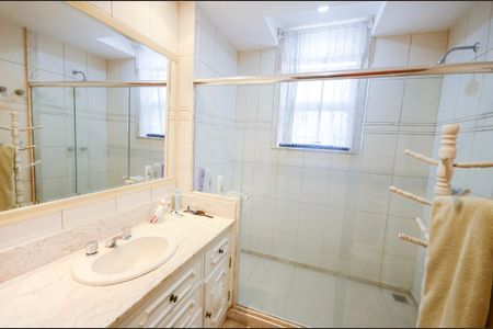 Apartamento à venda com 270m², 5 quartos e 3 vagasBanheiro Social