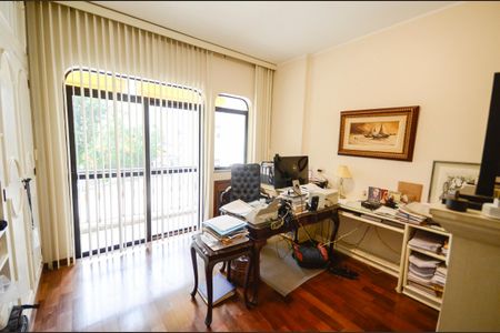 Apartamento à venda com 270m², 5 quartos e 3 vagasQuarto 2