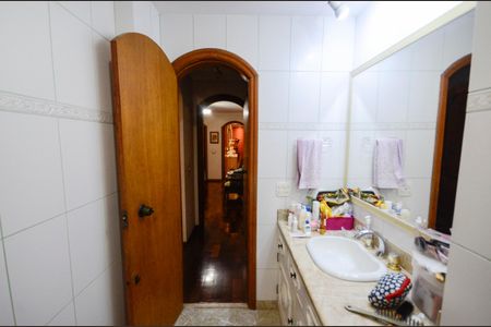 Apartamento à venda com 270m², 5 quartos e 3 vagasBanheiro da Suíte 1