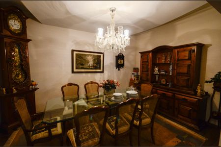 Apartamento à venda com 270m², 5 quartos e 3 vagasSala