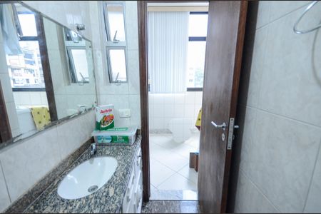 Apartamento à venda com 270m², 5 quartos e 3 vagasBanheiro de Serviço