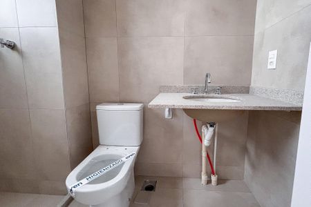 Apartamento para alugar com 164m², 3 quartos e 2 vagas Apartamento para alugar com 164m², 3 quartos e 2 vagasBanheiro da Suíte 1