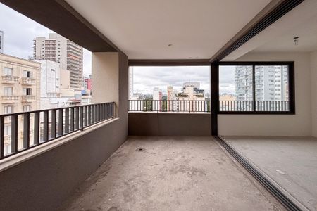 Apartamento para alugar com 164m², 3 quartos e 2 vagas Apartamento para alugar com 164m², 3 quartos e 2 vagasVaranda
