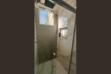 Apartamento à venda com 46m², 2 quartos e 1 vaga Apartamento à venda com 46m², 2 quartos e 1 vagaBanheiro