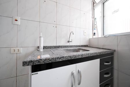 Sala/Cozinha de casa para alugar com 2 quartos, 43m² em Cangaiba, São Paulo