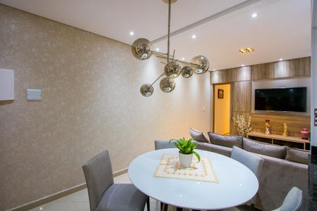 Apartamento à venda com 66m², 3 quartos e 1 vagaSala
