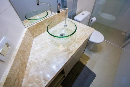 Apartamento à venda com 66m², 3 quartos e 1 vagaBanheiro social