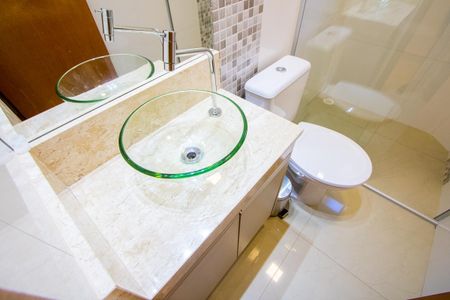 Apartamento à venda com 66m², 3 quartos e 1 vagaBanheiro do quarto 1